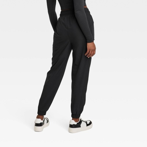 Women's Lined Winter Woven Joggers - All in Motion Black Small - Picture 3 of 10